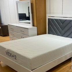 *Weekend Special!!!*---Bold Colby Platform Queen/King Bedroom Sets---From $699!!!---Delivery/$5 Down Financing🫡