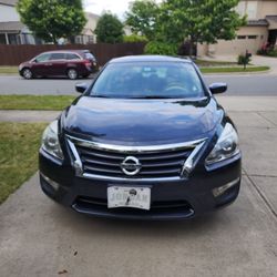Nissan 2013 Altima SV  Asking $12500