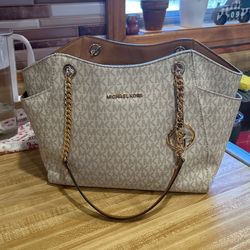 hand bag