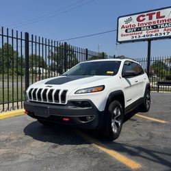 2017 Jeep Cherokee( Trailhawk)