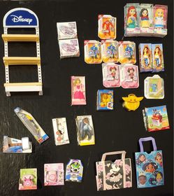 Zuru 5 Surprise Mini Brands DISNEY Store Edition Collector's Case