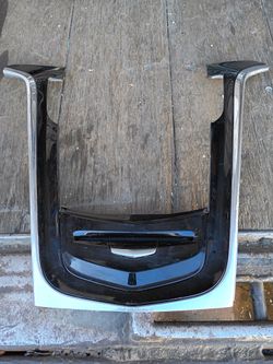 Center Radio Trim Bezel for 2019 Cadillac Escalade