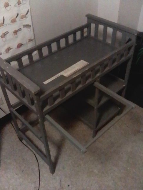 BABY BASSINET WITH SHELLS