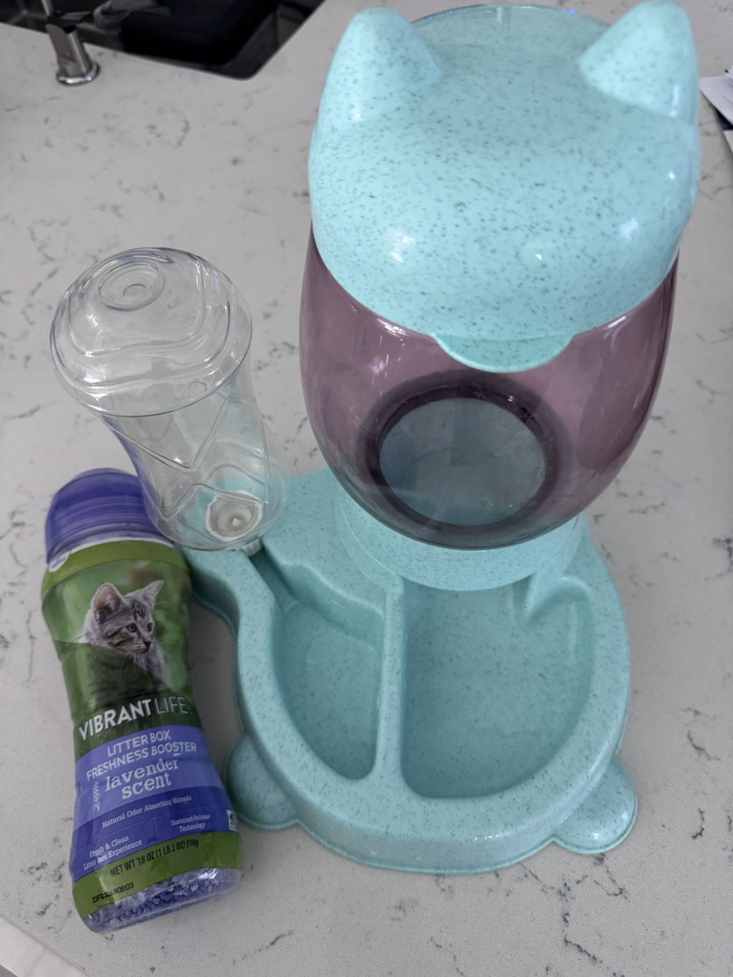 Cat Feeder And Litter Odor Eliminator Crystals 