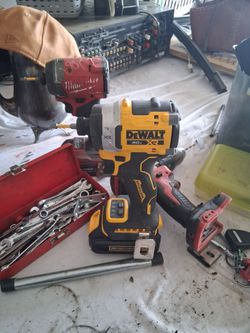 Dewalt  / milwakee