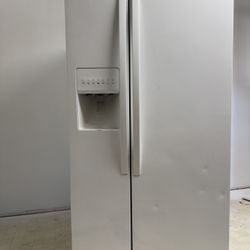 Whirlpool Refrigerator With Ice Maker