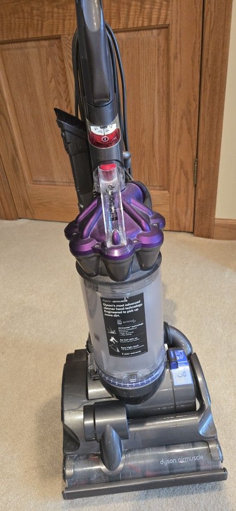 DYSON DC28 ANIMAL VACUUM CLEANER