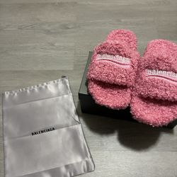 pink balenciaga Fur slides