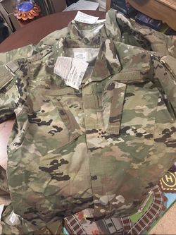 Female Army / Air Force OCP/Multicam  Size 39 Uniform Top 