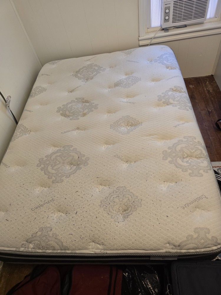 Full Size Mattress and Box Spring