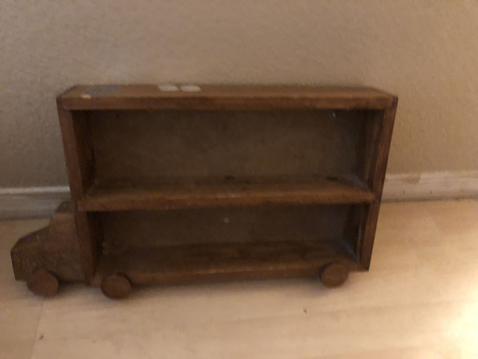 Truck shelf