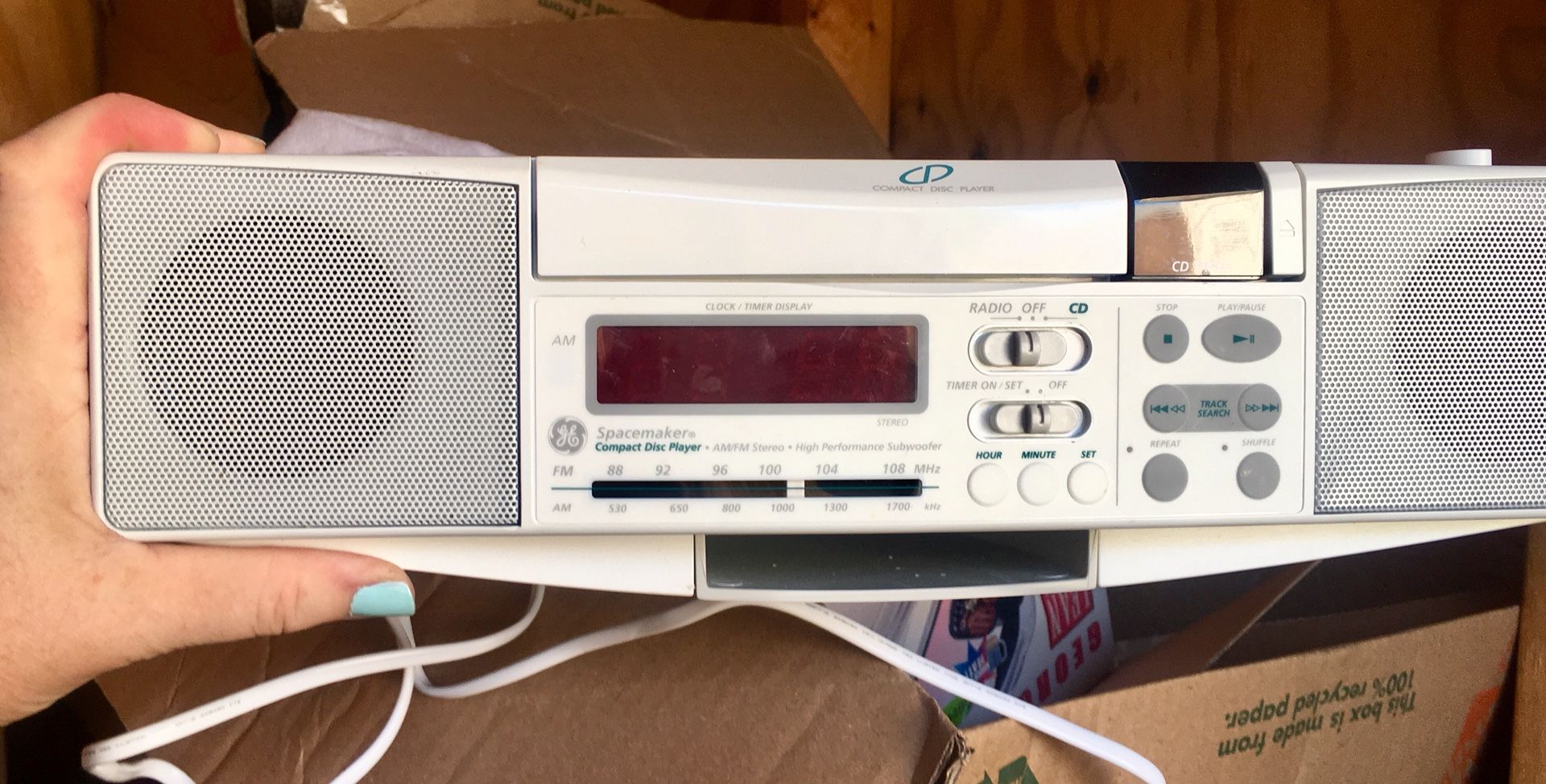 GE SPACESAVER UNDER COUNTER CD/RADIO PLAYER