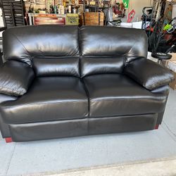 Loveseat 