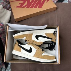Air Jordan 1 low tookie of the year 7.5 mens