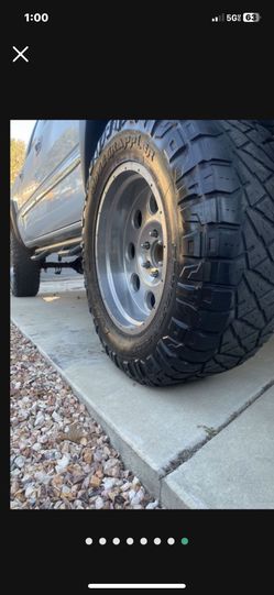 Silverado 6 Lug  37 X 20 " Nitto On 20" X 10 Alloys Alcoa Style Rims