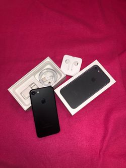 iPhone 7 IN BOX BRAND NEW Boost Mobile