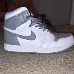 Nike Air Jordan 1 Retro High OG Stealth White and Gray
