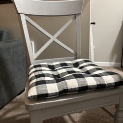 B&W Plaid Chair Cushions (Set of 4)