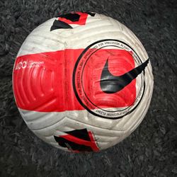 Nike Flight Match Soccer Ball – Size 5