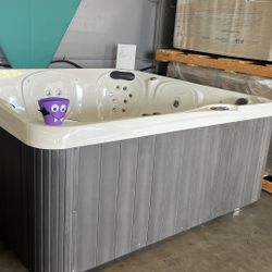 Sale Watkins 735 Spa Hot Tub 220v Seats 7 Cover 