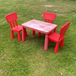 Kids Table W/ 3 Chairs
