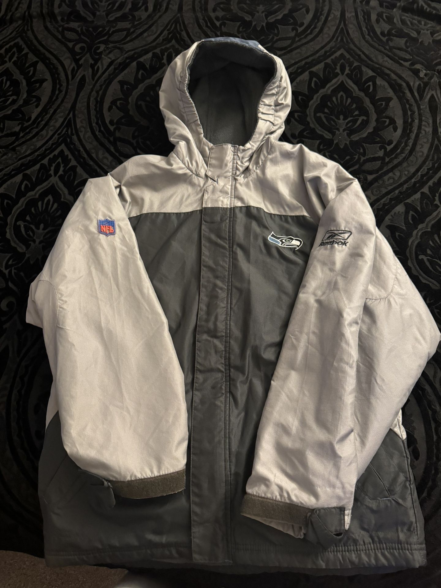 Vintage youth reebok team apparel seattle seahawks jacket