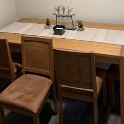Solid Wood Dinning Room Set 