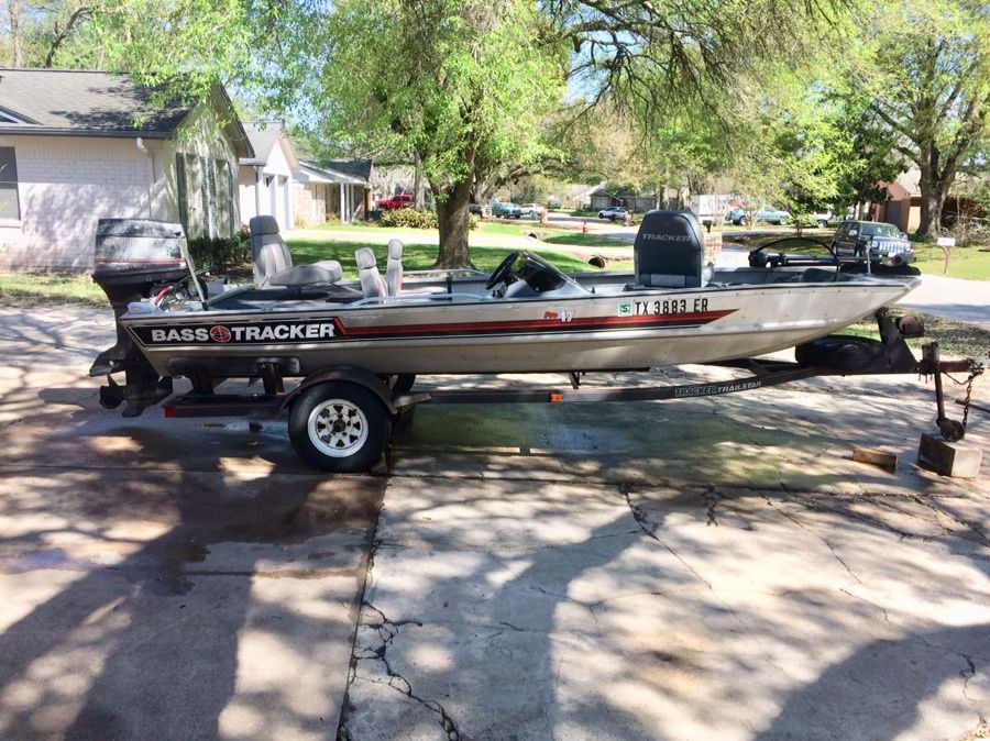1989 bass tracker pro 17 for Sale in Houston, TX - OfferUp