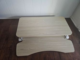 Vivo Standing Desk LIKE NEW