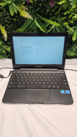 Samsung Chromebook 11.6" Laptop Intel 16GB Wi-Fi w/ Charger