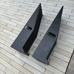 PITTSBURGH 6500 lb. Capacity Portable Ramp Set, 2-Piece