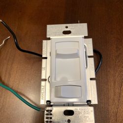 Lutron Skylark Contour incandescent dimmer