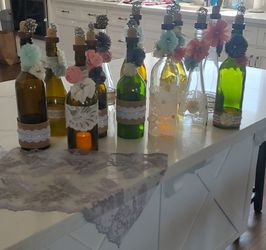 Centerpieces and lace runners