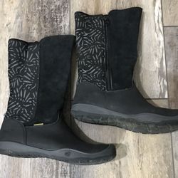 Girls KEEN boots