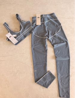 ALO Heart Throb Bra and leggings Set