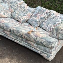 Sofa/dining table set