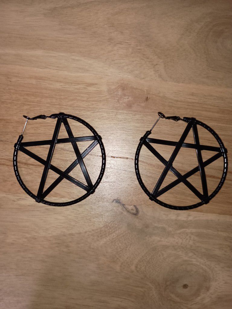 Pentagram ear rings 