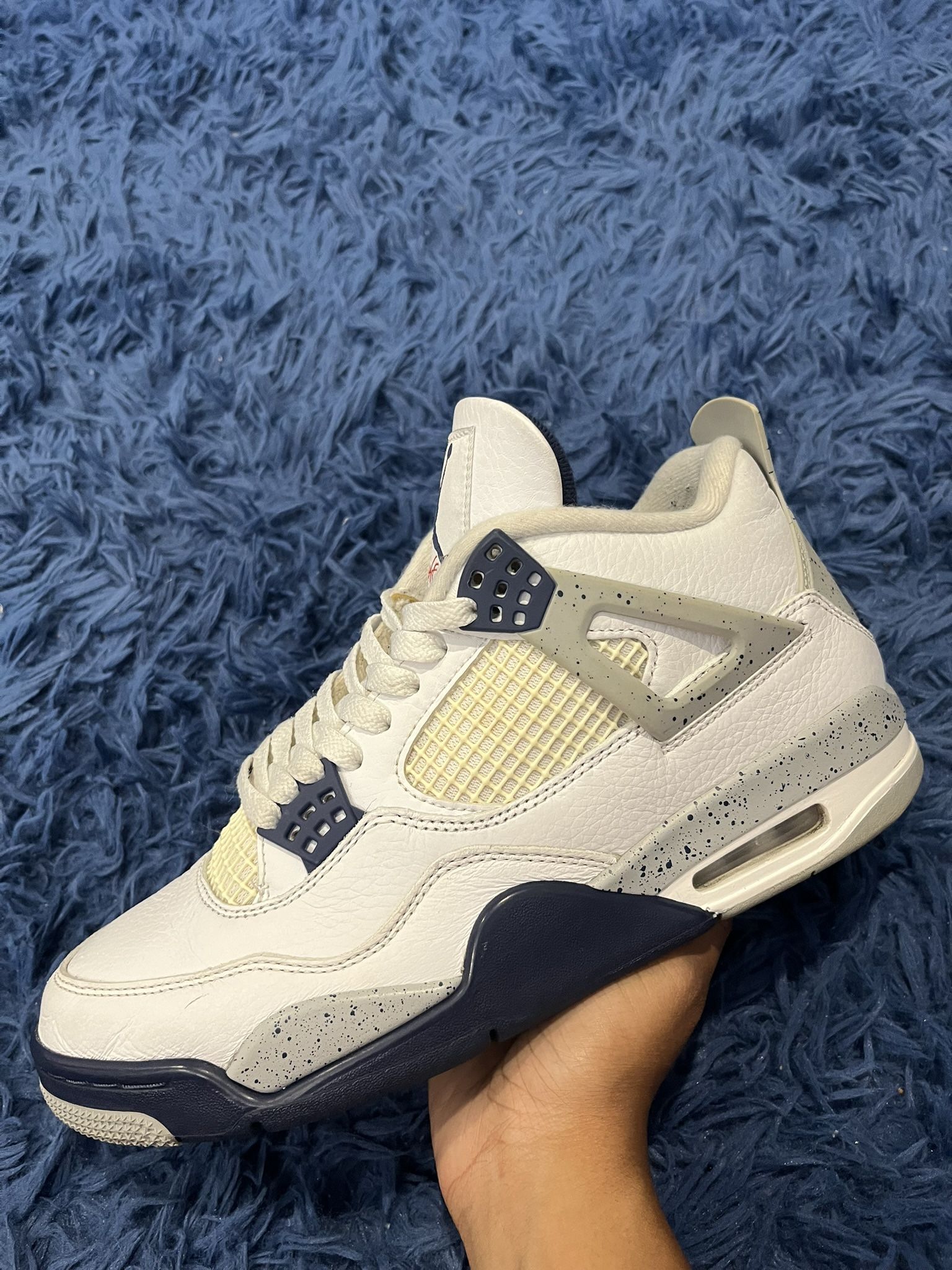 Jordan 4 Midnight Navy Size 9.5