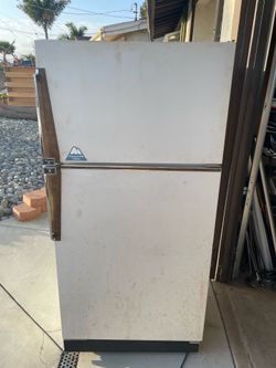 Refrigerator/Top Freezer