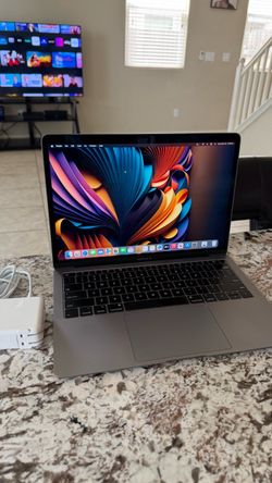 13inch Apple MacBook Air with Fingerprint Sensor