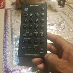 BOSE REMOTE CONTROLLER  WAVE MUSIC SYSTEM