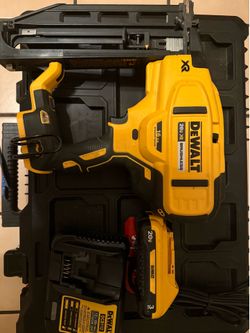 Dewalt 16 gauge straight nailer kit