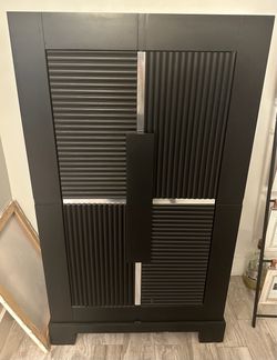 Home Bar in Great Condition  - $100 OBO