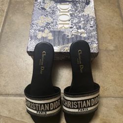 DIOR Dway Black Sandals Size 8.5
