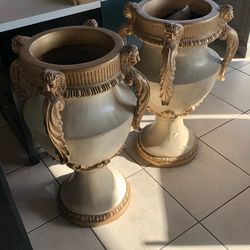 Elegant Decorative Pot