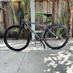 Throne 29 Oil Slick 