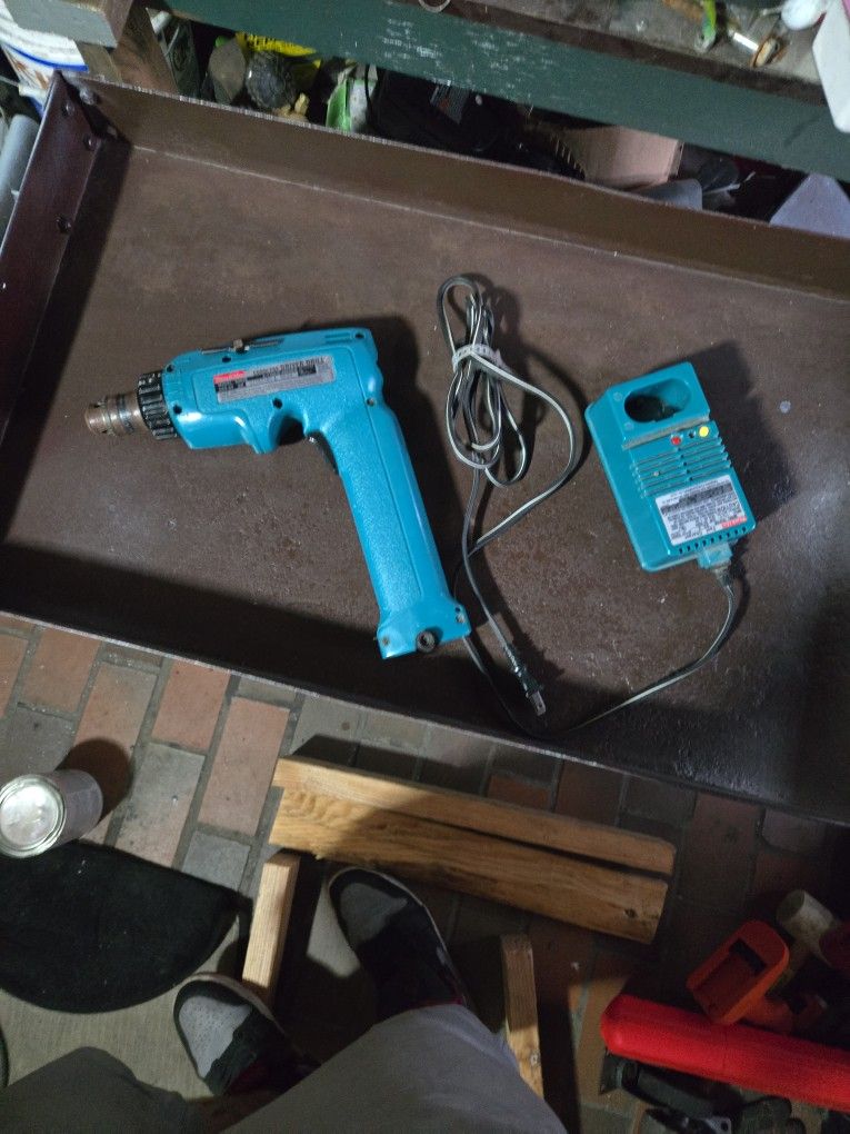MIKITA Cordless Driver Drill