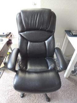 Realspace Fennington Bonded Leather High-Back Executive Chair