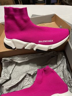 Woman’s Balenciagas