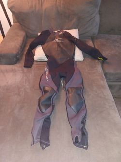 Kids size 12 O'Neill full wetsuit in great condition